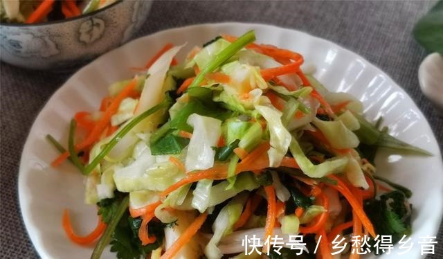 深秋,东北人家必备6种腌菜,教你老式做法,冬季餐桌离不了!