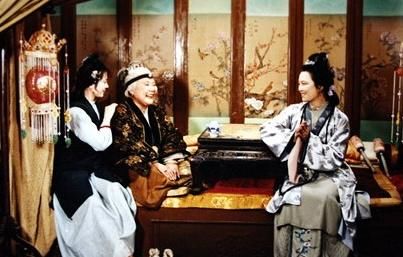 晴雯|王夫人欺瞒贾母，王熙凤背弃贾母，宝玉戏弄贾母，贾母却重拾威风