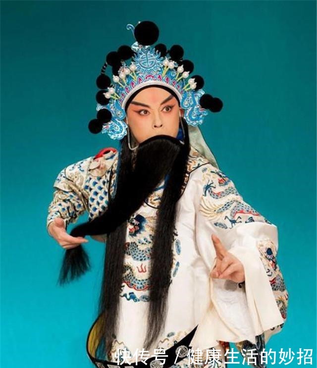 自成|京剧第一老生于魁智,唱腔独特自成一派,为何被当作反面教材