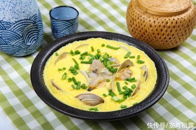 蛤蜊蒸蛋超营养，软嫩鲜香，拌饭吃特别美味，做法简单的家常菜