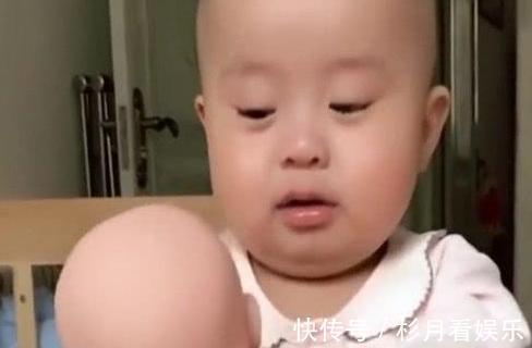 二宝|2岁儿子拒绝父母生二胎,妈妈送给他一个“弟弟”后,当场失控