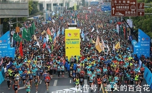 |英国特搞笑马拉松赛事:仅1人成绩有效,第二名带4999人跑错赛道