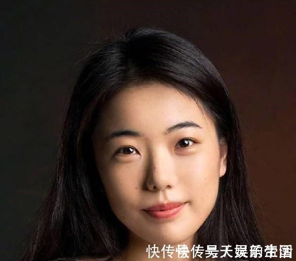 天才少女$作家蒋方舟一个被寄予厚望的天才少女,为何年过三十会走向没落!