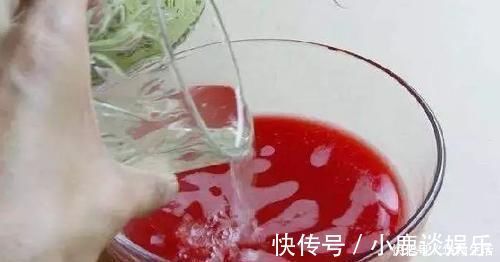 君子兰|浇君子兰加“3种肥水”，养2年不烂根，土壤疏松透气、肥沃促花