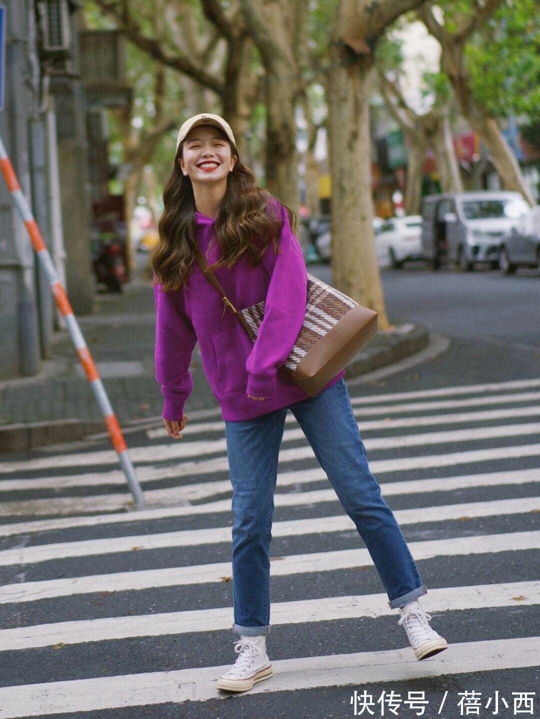 百搭 早春卫衣搭配指南:买这4种流行颜色就够了,百搭显白又不挑身材