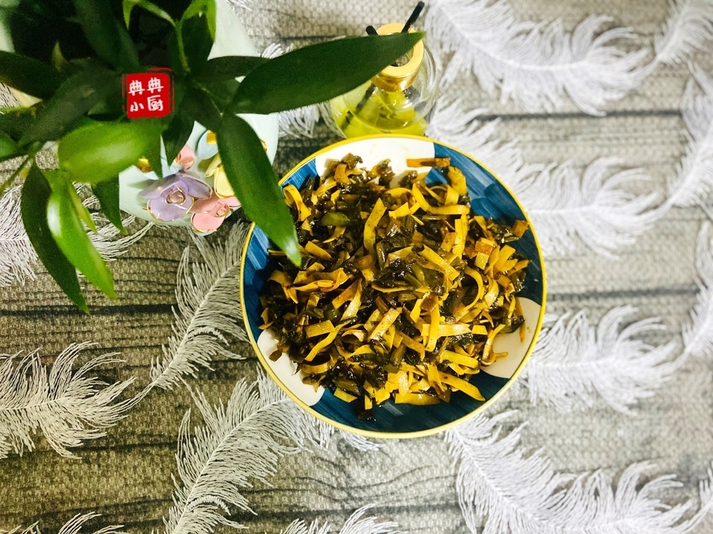 两种食材,简单搭配一下,超好吃的下饭菜就安排上了
