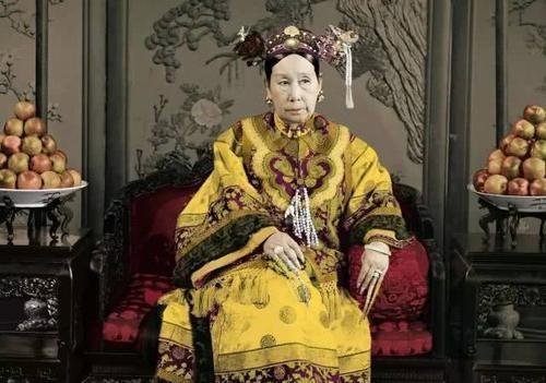 古代|在古代,大臣觐见皇帝需要走很多程序,左宗棠如何觐见同治皇帝!