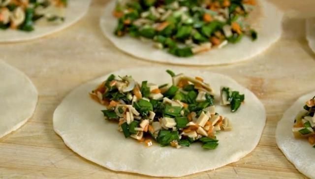 这款面食太香了,我家一周做四次,鲜香酥脆营养,孩子一顿吃六个