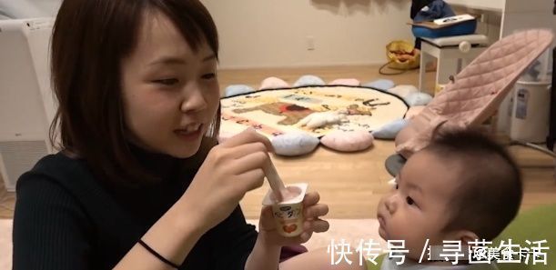 妹妹|姐姐将冰激凌搅一搅就给妹妹,可怜的妹妹小脸都要挤到一起了