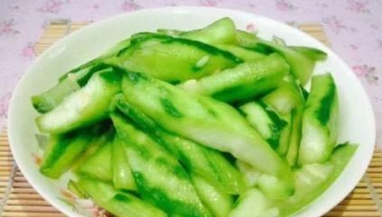 人到中年，不妨多吃以下食物，清除血管垃圾，排毒養顏，早吃早好