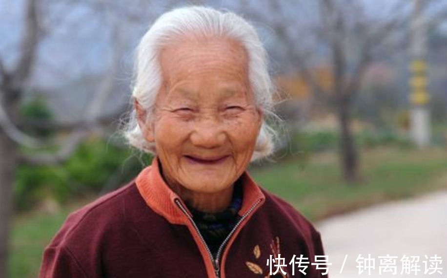 老人!老人言:看马要看四蹄,看人要看四相!四相指的啥?又有啥讲究