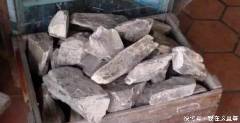 换成|清朝此清官退休，扛十几箱石头衣锦还乡，皇上下令全部换成金子！