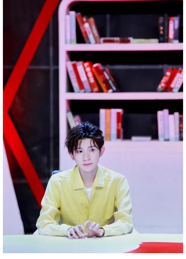 社交|王源愛奇異劇本鯊，引領“劇本殺社交”時尚新潮流