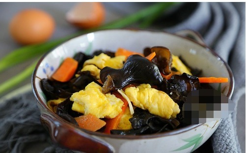 胡萝卜|炒木耳的时候容易爆锅?多注意这几个地方