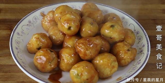 红烧|豆腐我家从不红烧,简单一压一搅,出锅太香了,上桌连汤汁都不剩