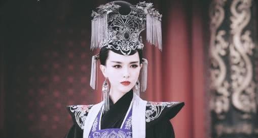 洗劫一空|她死后陵墓被盗贼洗劫一空,却有一宝物被遗留,如今价值34亿