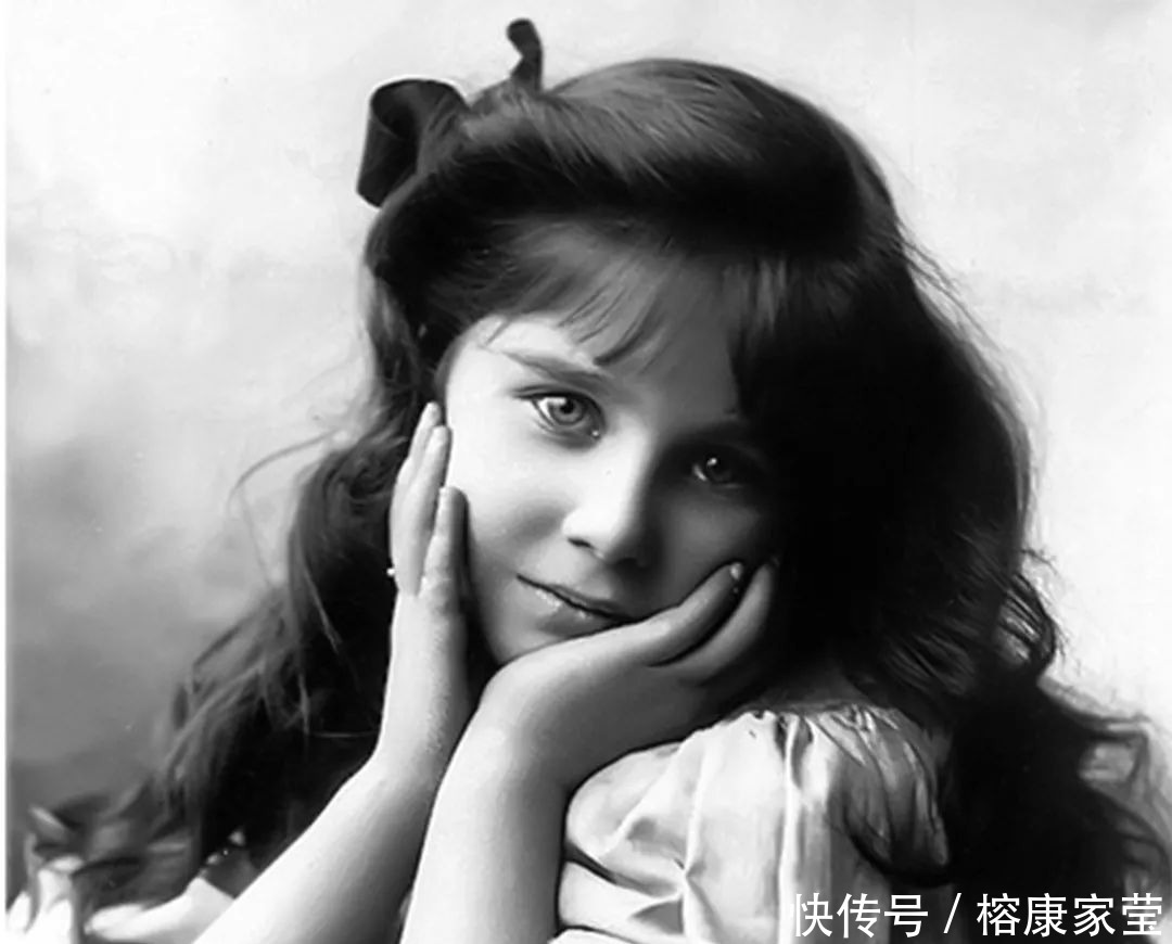 以德服人|以德服人！女王母亲王太后，辅佐两代君王，深受英国民众爱戴