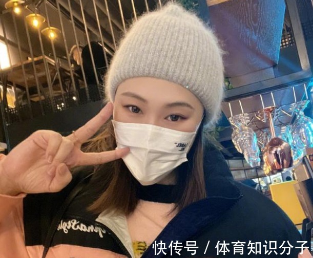 王一梅|女排功勋王一梅晒近照!34岁圆脸变成锥子脸,如今越发美丽漂亮