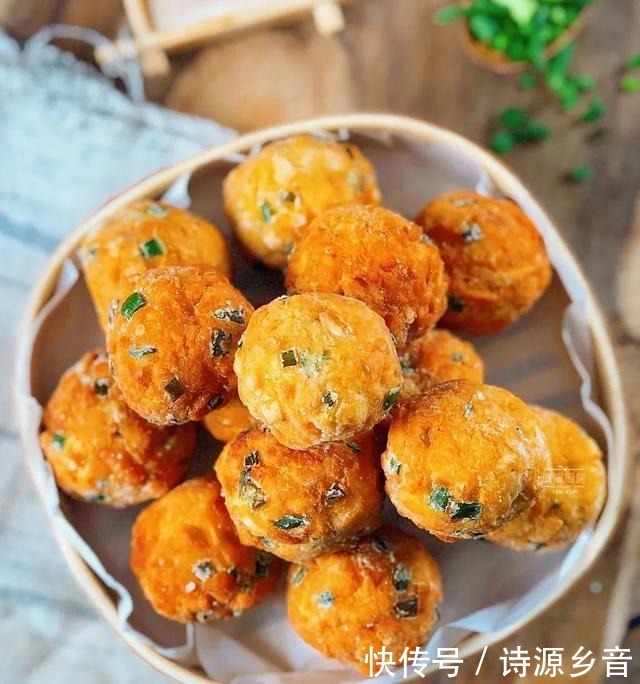 冰箱|冰箱里的剩馒头,换个花样做,外酥里嫩,个个金黄,简直好吃上天