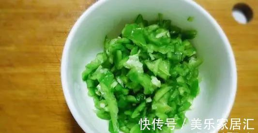 酵母粉|适合伏天吃的3种包子馅，应季食材1元1斤，个个皮薄馅大又解馋
