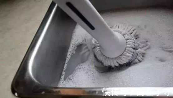 地板|拖地时,水里加上它,拖一次,一星期都不会落灰!