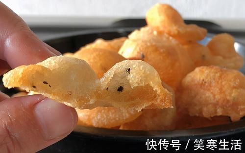 鼓囊囊|喜欢吃糯米的来收藏，试试做个芝麻薄脆，2分钟出一锅，脆香解馋