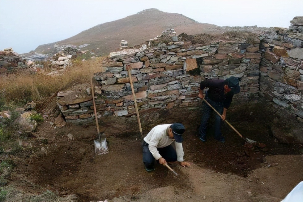 地穴$新郑曾出土世界上最早的冰窖,因为时间久远,连照片都没有留下