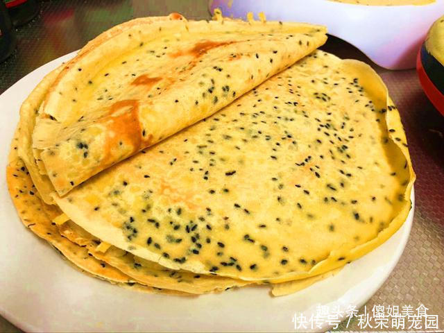 烙饼别只会用电饼铛了,如此做超简单,5分钟10张,全家人都爱吃