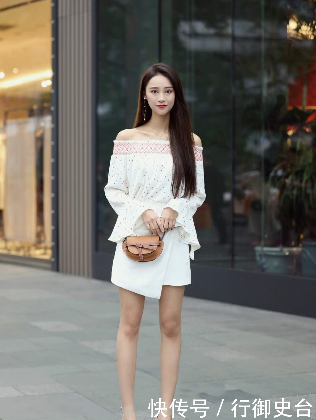 适合25-30岁女生的穿搭示范,最后一套简直美爆了,既舒服又撩人