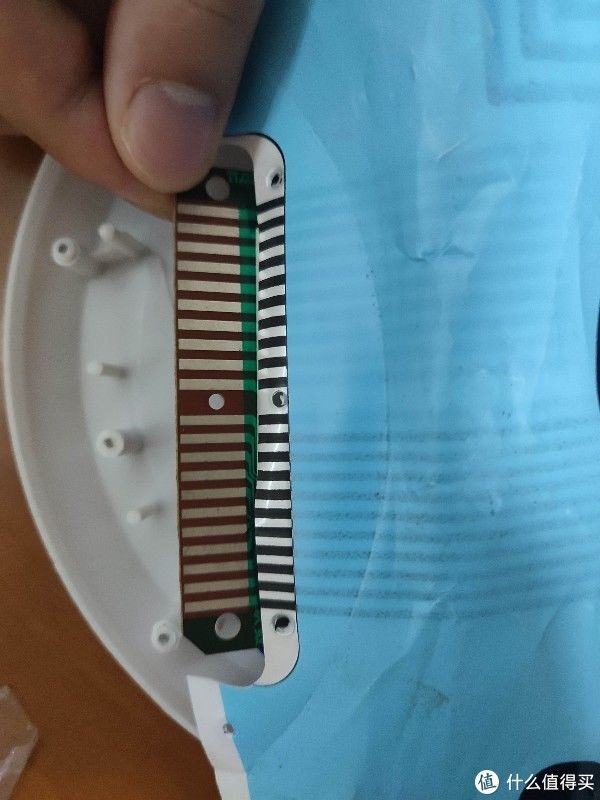 改造 篇六：把废品拆一拆，拆成一个另类的掌上钢琴玩一玩