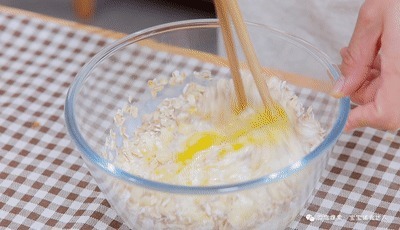  宝宝|苹果燕麦饼 宝宝辅食食谱