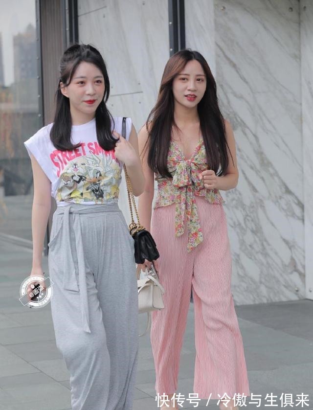 示范 打底裤省心穿搭示范,简单个性又舒适,简约休闲