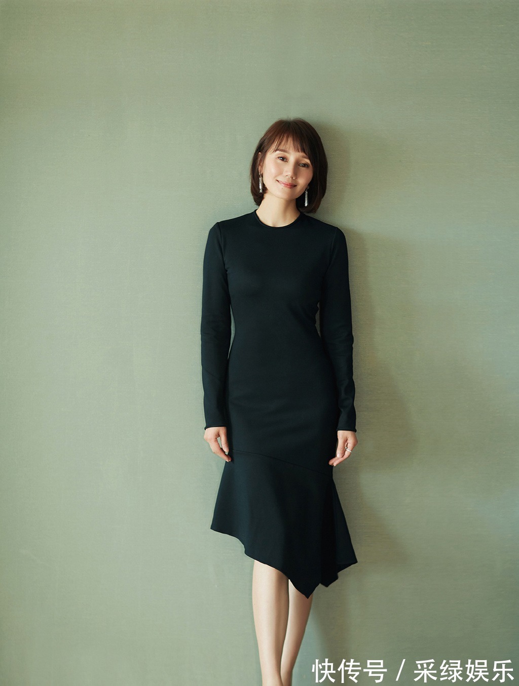 烫发 若你才30岁到40岁,换对这几款发型不显老,摩卡波波头发型更减龄