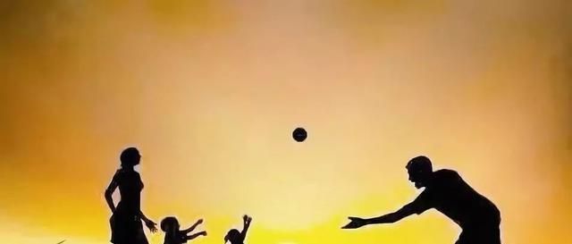 懂事|23岁姐姐打不过3岁弟弟,姐姐向妈妈哭诉,弟弟却一脸不屑