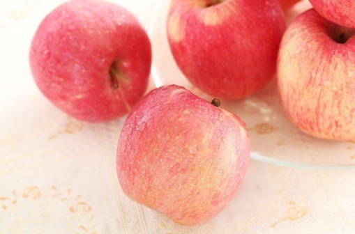 食用禁忌|人倒下的不是病,而是无知!吃完苹果切莫碰此物,很多人不清楚!