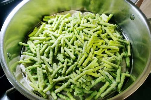 营养|伏天，最该吃的除了茄子还有它，蒸好浇上料，营养补钙促消化