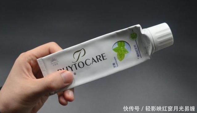 污渍|用完的空牙膏管别扔,放在厨房一年省好几百块,邻居见了个个夸好