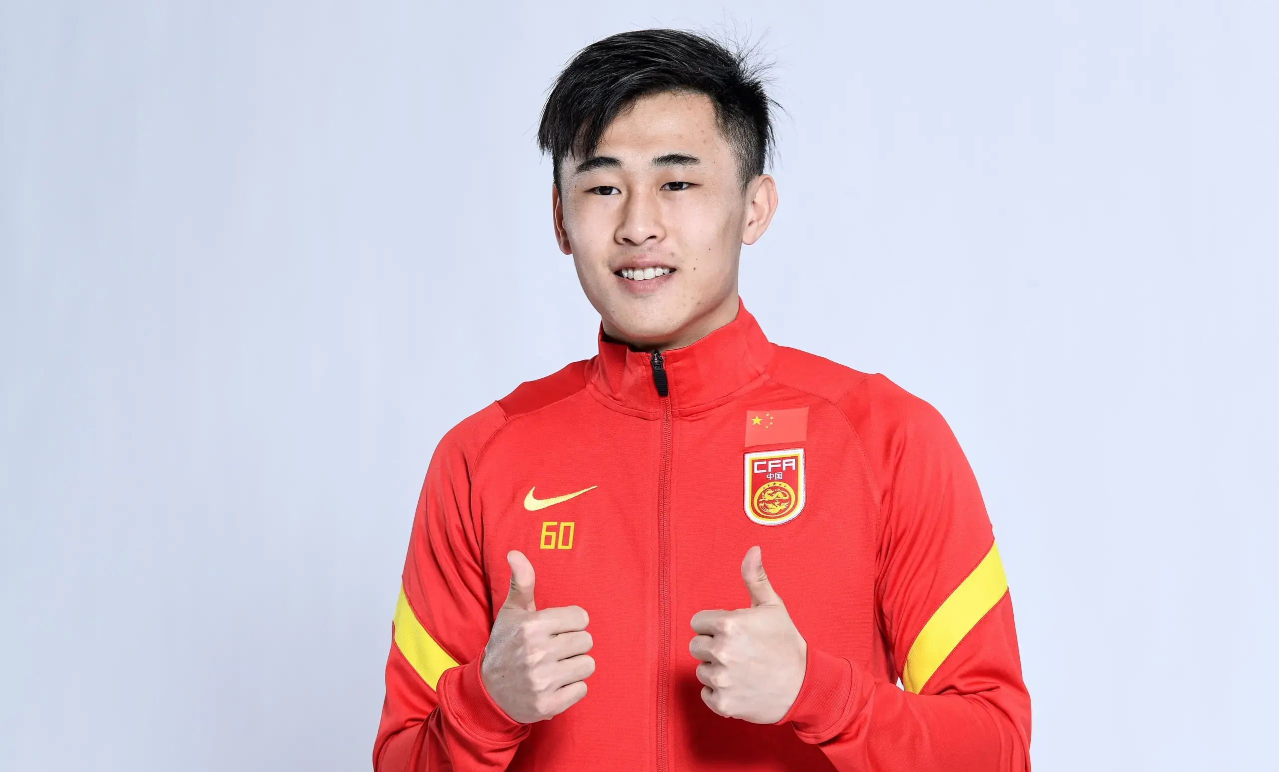 武磊|蒿俊闵喂饼武磊+高中锋,22岁新星成国足新核心,李霄鹏透露新战术