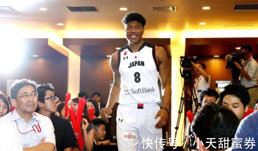 日本男篮|日本天才球星迷失!被人排挤,和高颜值女友分手,NBA都不想打了