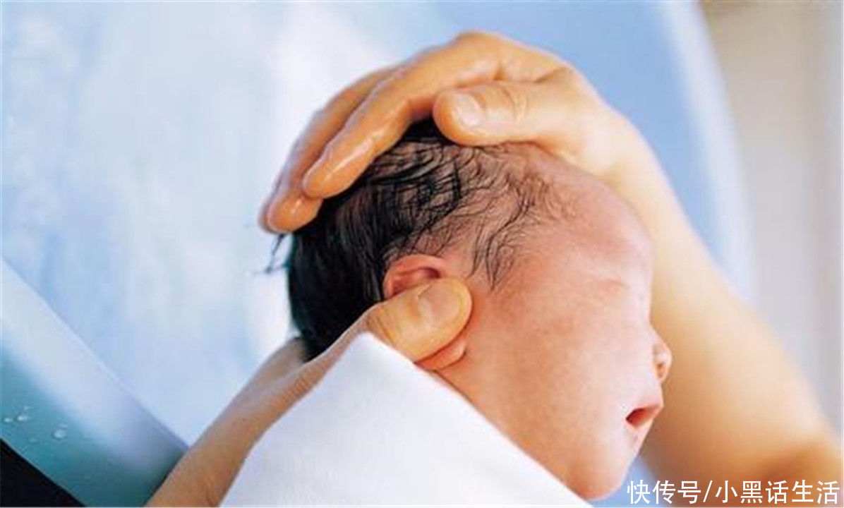 婴儿|婴儿为什么一出生就哭?不哭护士还动手打?千万别心疼宝宝被打