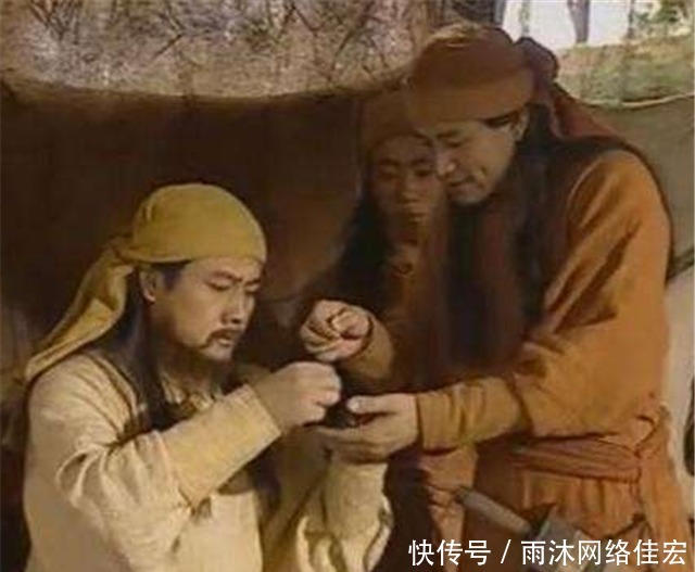 变色|看见城下青草变色,主帅命令灌开水,顿时传来惨叫声