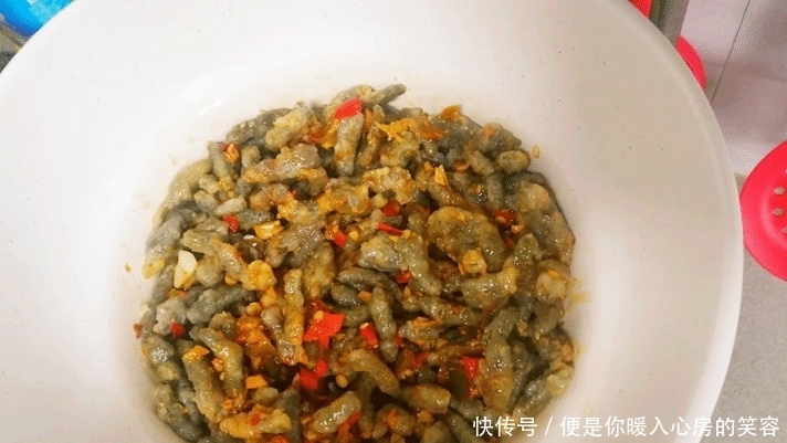 野菜就属它长得丑，却比香椿还鲜嫩，每年就这几天有，别错过了