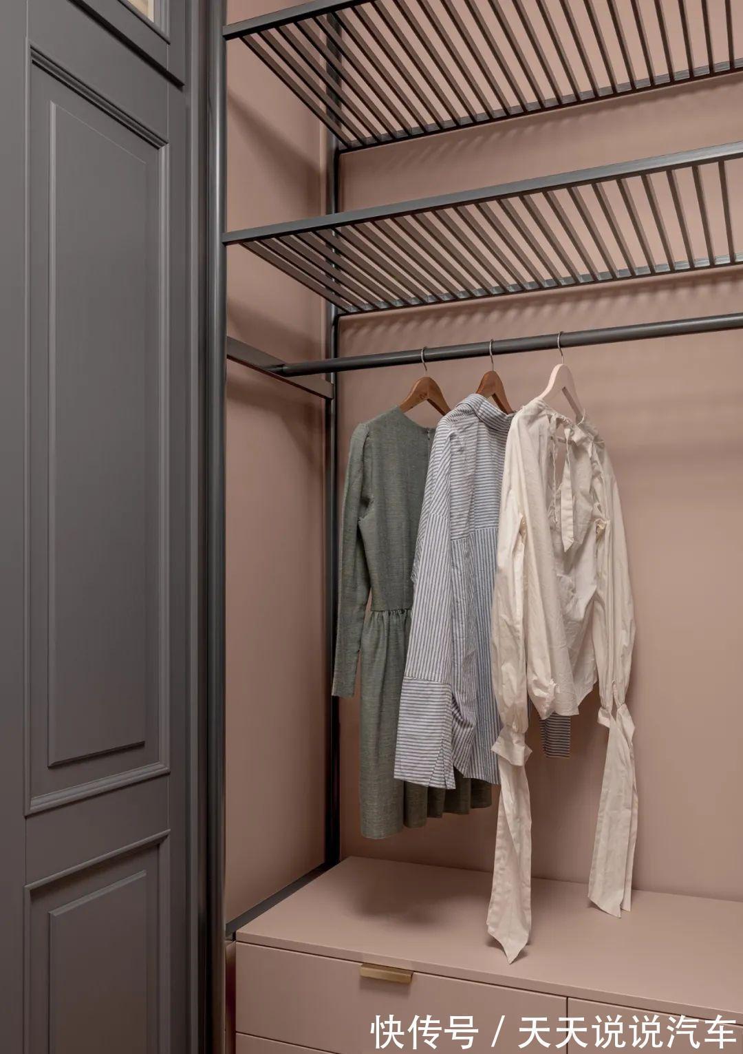 石膏线|57㎡极简,石膏线和复古家具,增加高级感;粉色卫浴间,太好看了