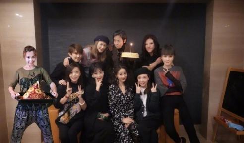 06超女十强重聚尚雯婕缺席,谭维维最火,