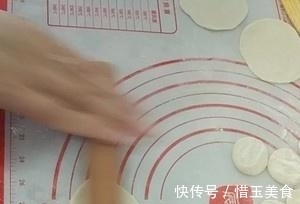 煮饺子水开就下锅？10人有9人做错，多加这一步，好吃不破皮