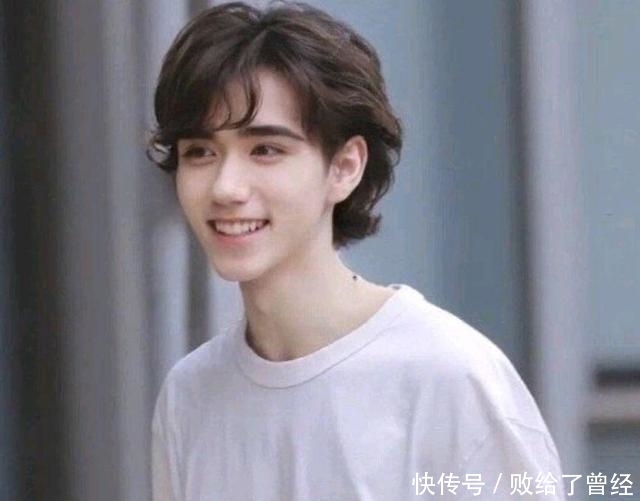 和马从《创造营2021》退赛的第一条微博,与粉丝约定尽快来中国!