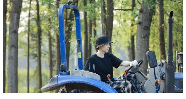 极限男人帮|《向往》当彭昱畅听到张艺兴叫“吴亦凡”时，有谁注意他的表情？