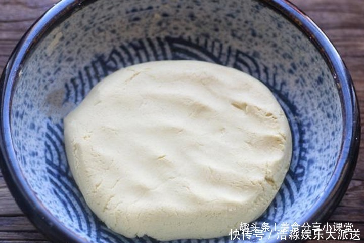 想吃油炸糕在家做,简单几步就上桌,金黄酥脆又软糯,全家爱吃