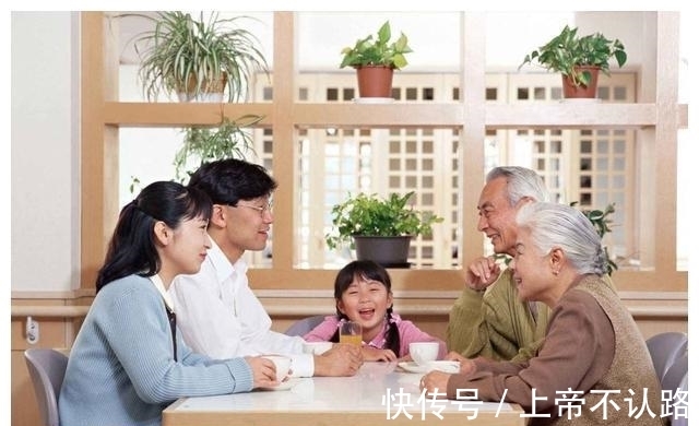 过来人|“不生二胎,就多准备点钱以后住养老院”过来人的劝告,挺有道理