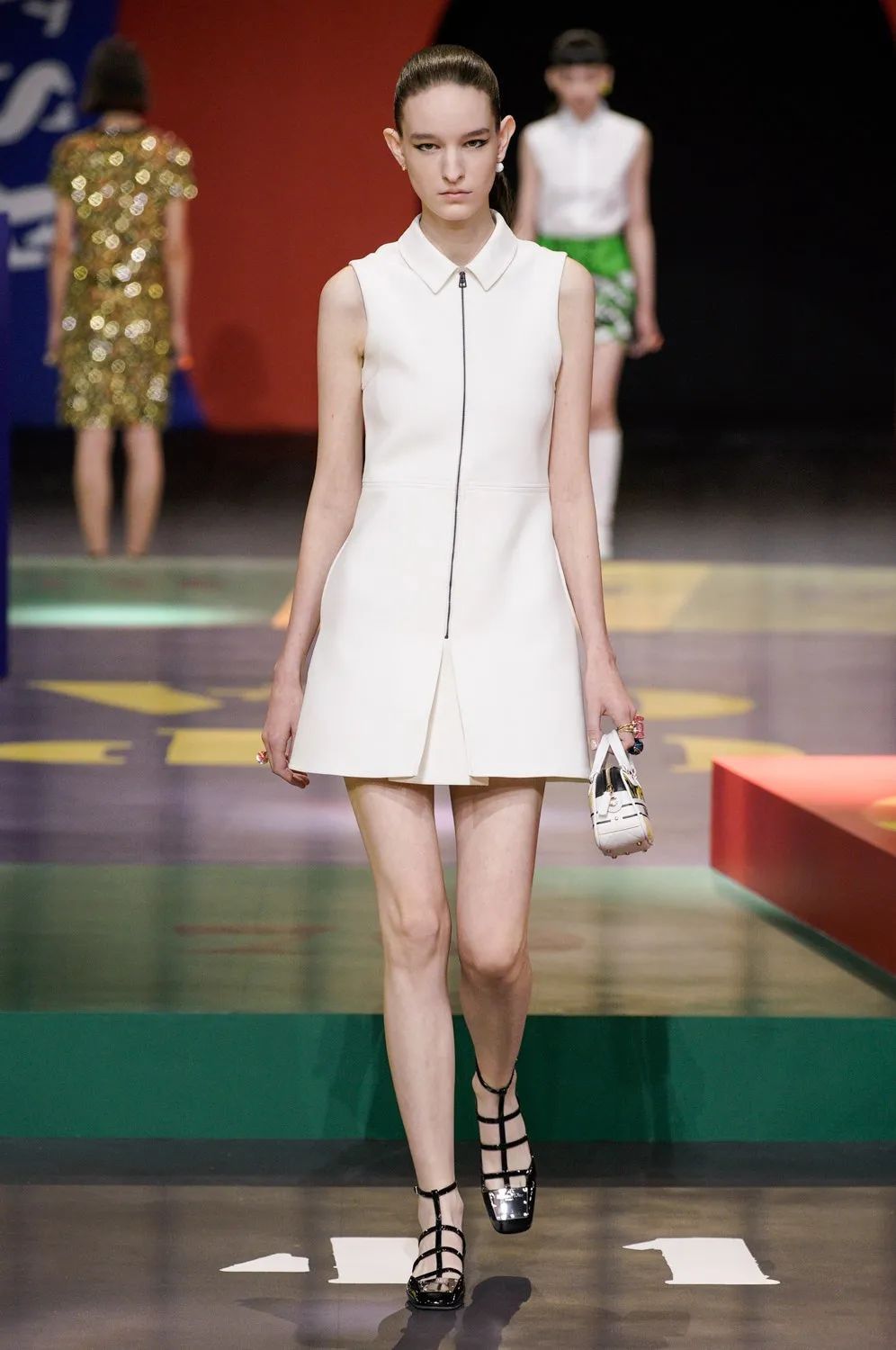 anna！DIOR邀请你玩一场打破陈规的游戏